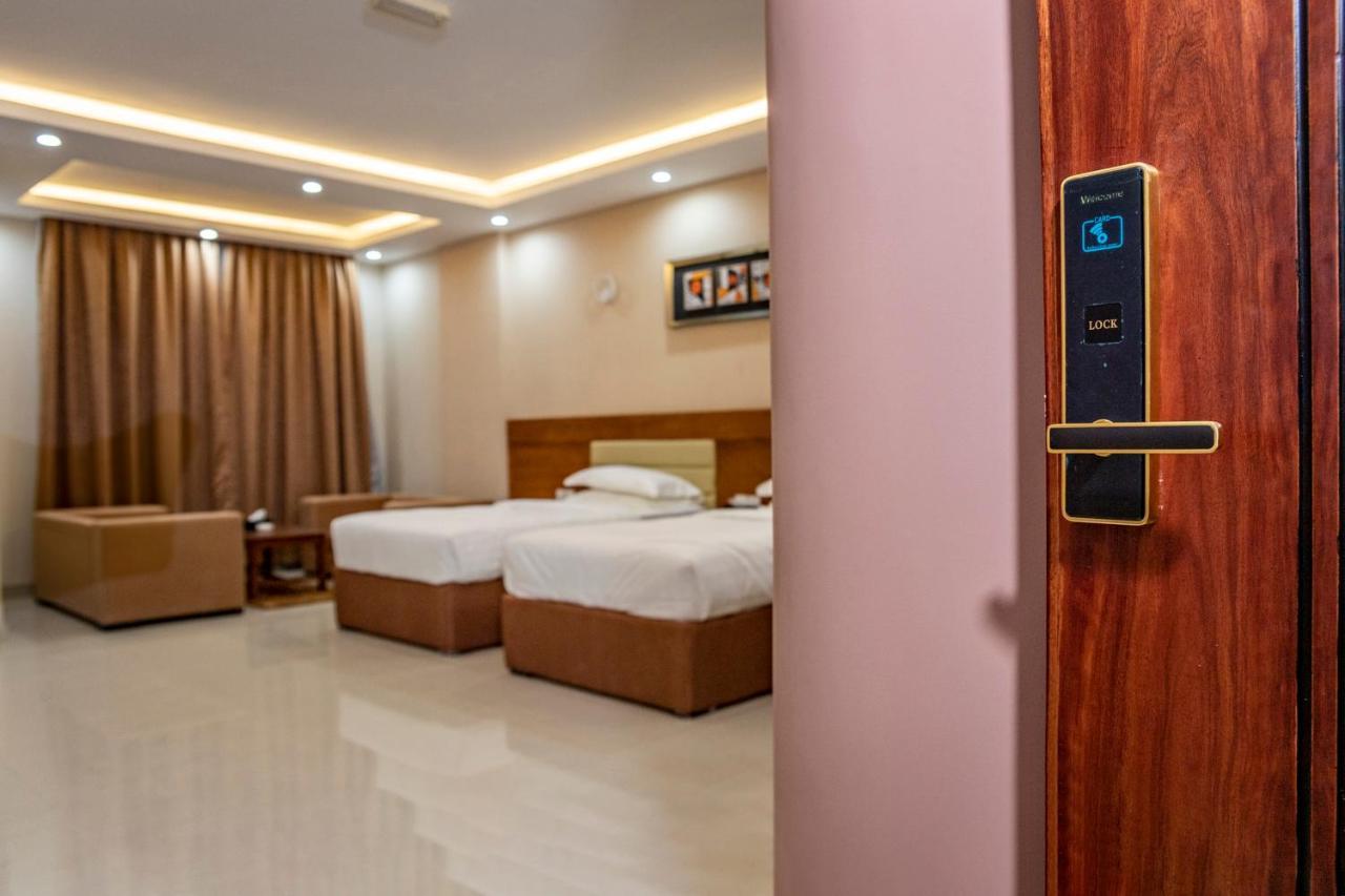Red-5 - Al Safa Suites Salalah Eksteriør billede